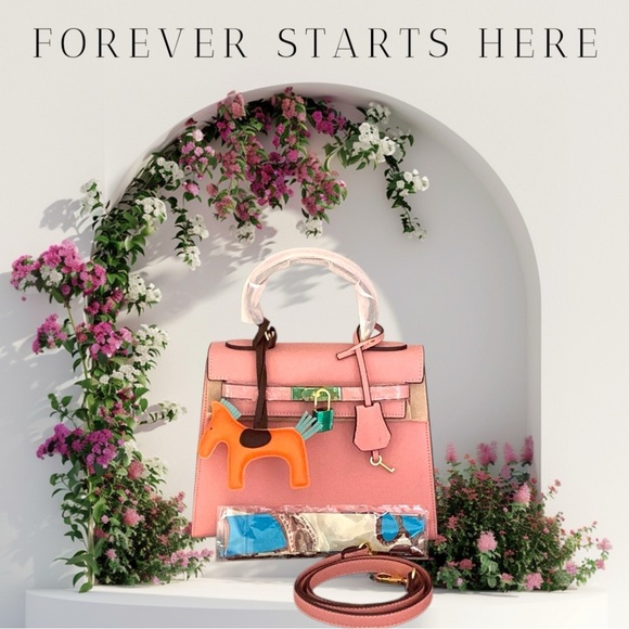 New Elegant Pink Leather Handbag Crossbody 25cc Lock & Key Pony Decor - Picture 1 of 6